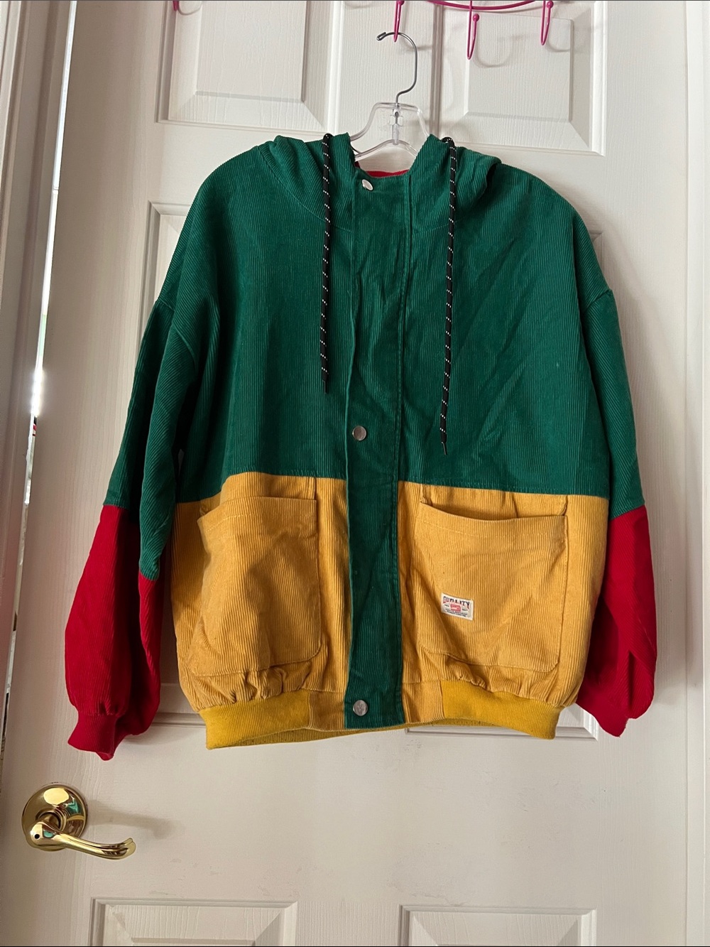 ZAFUL hooded Full zip Jacket
( Corduroy fabric / Zippers / Snap button)